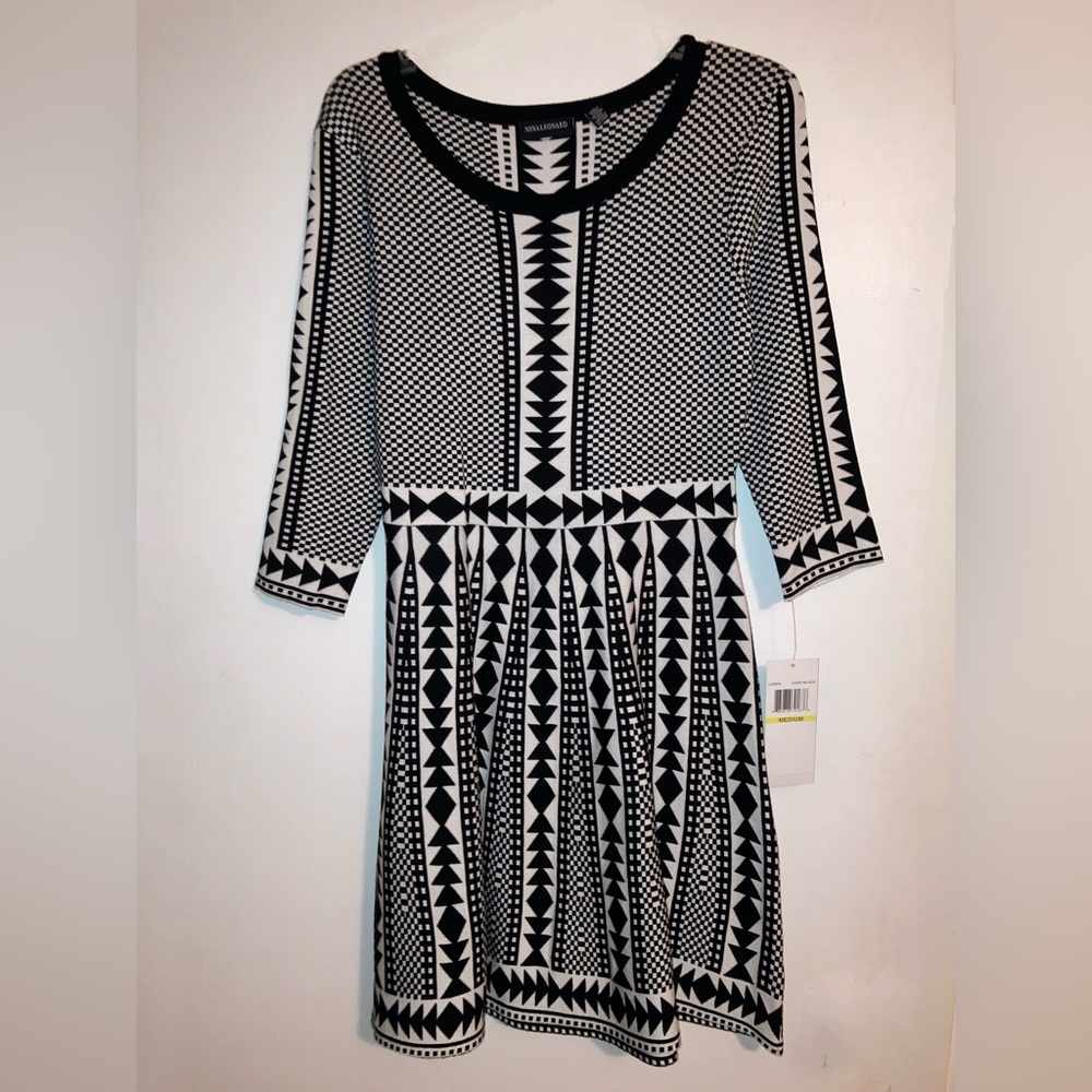 Nina Leonard Black & White Geometric Sweater Dress *Medium* NWT Never worn